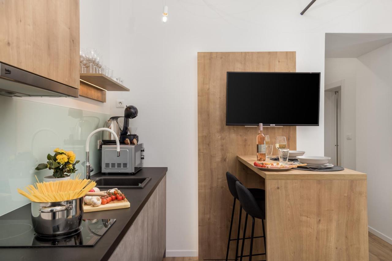Saint Vitus Apartments With Balcony Рийека Екстериор снимка