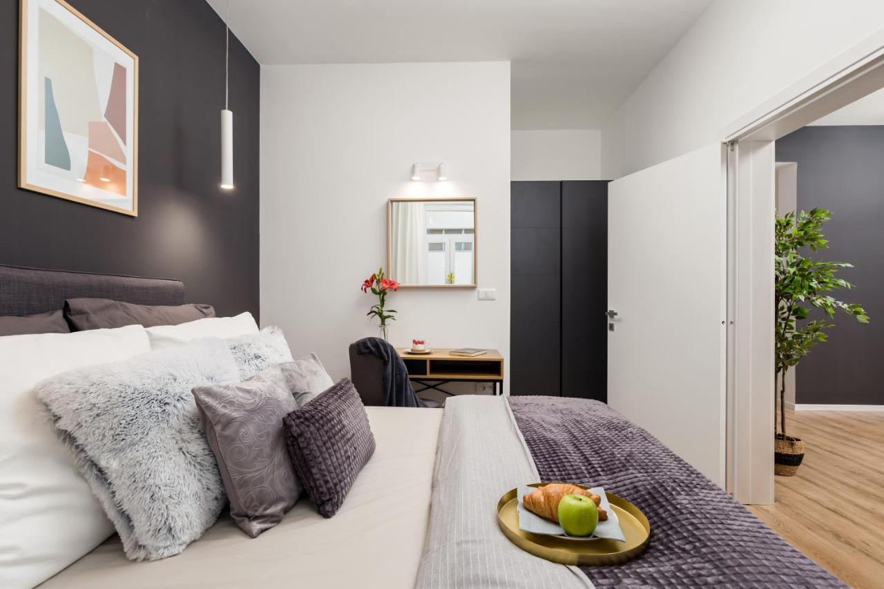 Saint Vitus Apartments With Balcony Рийека Екстериор снимка
