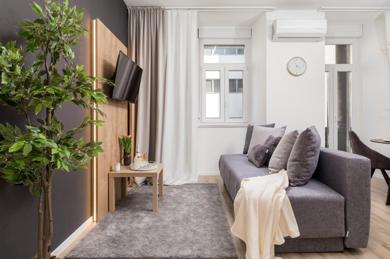 Saint Vitus Apartments With Balcony Рийека Екстериор снимка